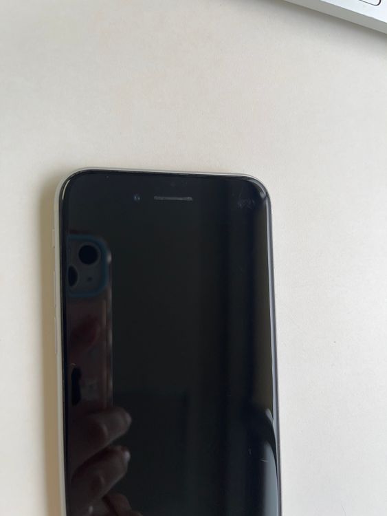 ���� iPhone SE (��2����) 64GB �ۥ磻�� �Хåƥ꡼77% - 5660