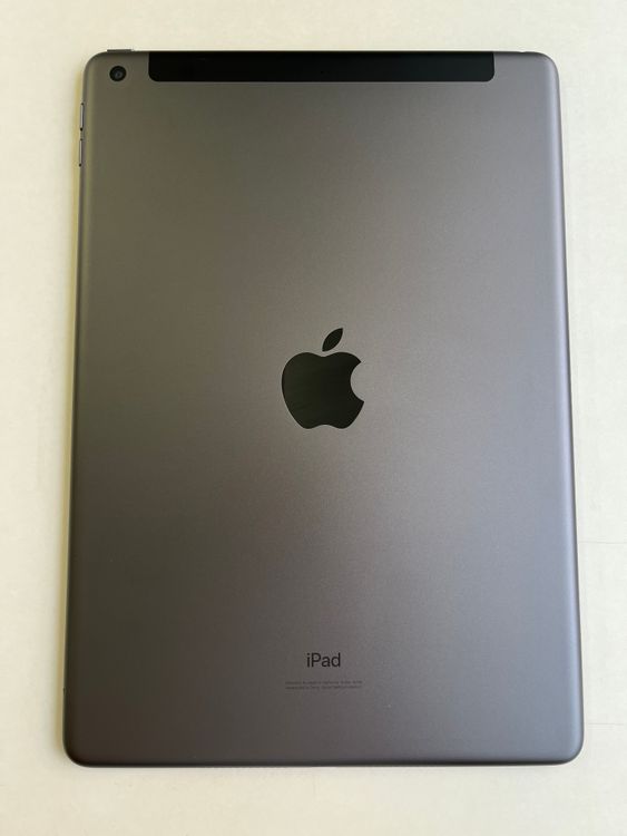 ���� iPad (��7����) 32GB ���ڡ������쥤 MW6A2J/A - 4246