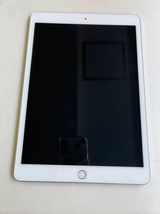  iPad 8 32GB С Хåƥ꡼90% MYLA2J/A