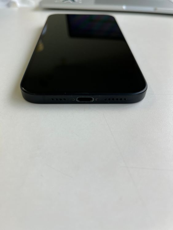 ���� iPhone 15 Plus 128GB �֥�å� �Хåƥ꡼84% - 6037