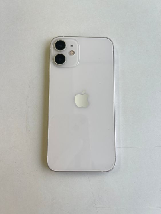 ���� iPhone 12 mini 64GB �ۥ磻�� �Хåƥ꡼100% - 0367