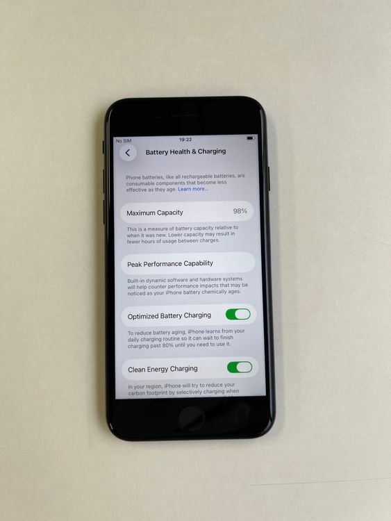 ���� iPhone SE (��3����) 64GB �ߥåɥʥ��� �Хåƥ꡼98% - 6544