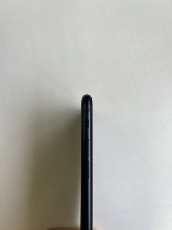 ���� iPhone SE (��3����) 128GB �ߥåɥʥ��� �Хåƥ꡼77% - 9054
