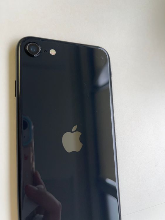 ���� iPhone SE (��2����) 64GB �֥�å� �Хåƥ꡼81% - 6262