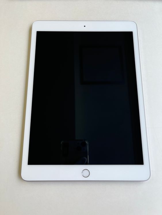  iPad 8 32GB С Хåƥ꡼89% MYLA2J/A
