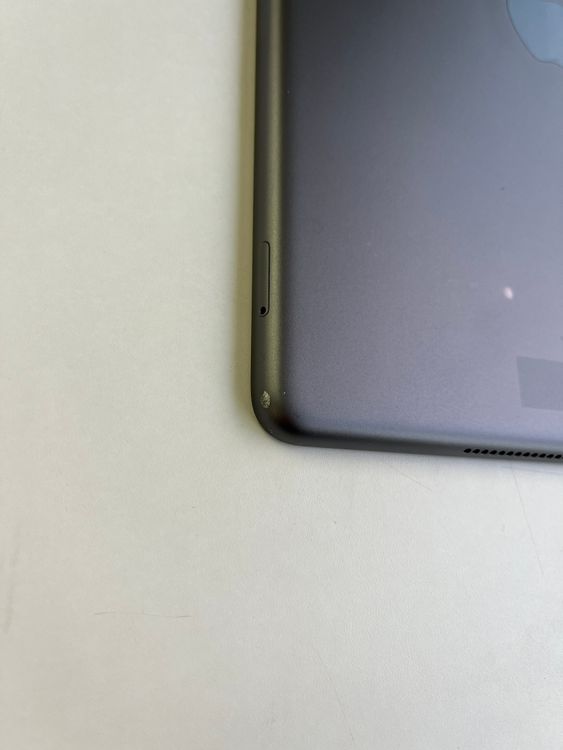 ���� iPad (��8����) 32GB ���ڡ������쥤 MYMH2J/A - 6897