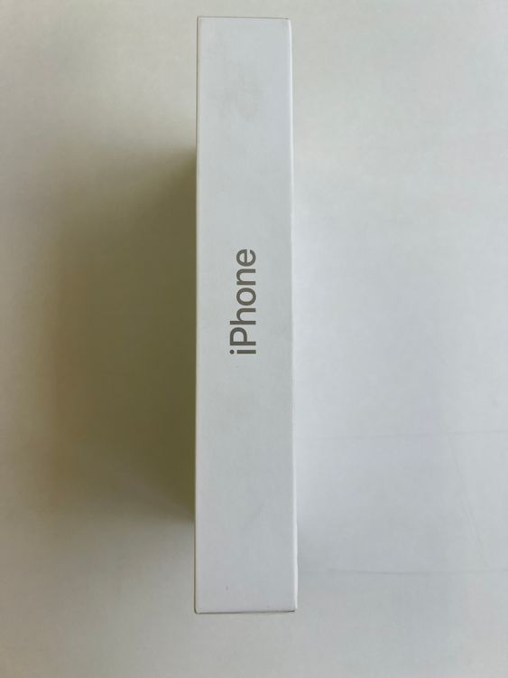 ̤���� iPhone 16 Pro 128GB �ʥ���������˥��� �Хåƥ꡼ - 3194