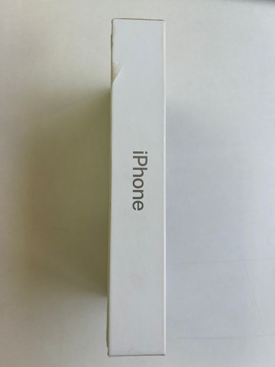 ̤���� iPhone 16 Pro 128GB �ʥ���������˥��� �Хåƥ꡼ - 3194