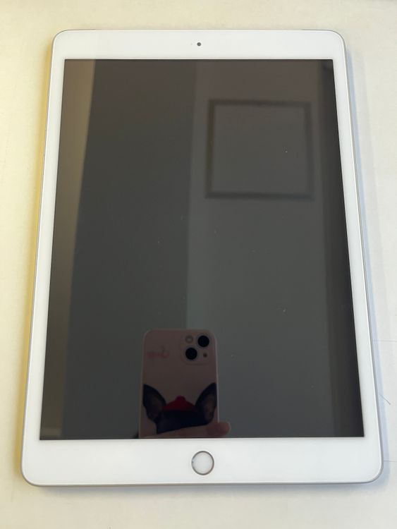  iPad 8 32GB Wi-Fi + CellularС MYMJ2J/A