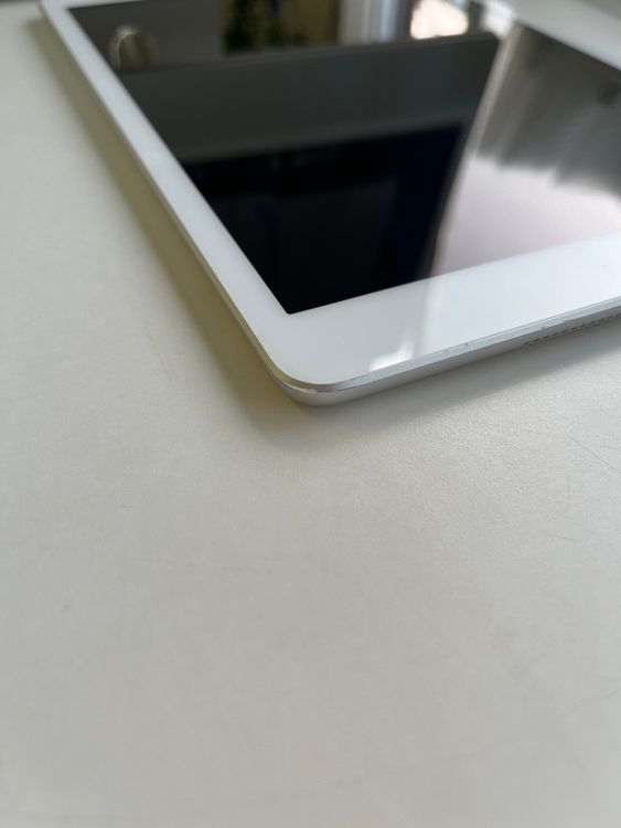 ���� iPad (��8����) Wi-Fi 32GB ����С� MYLA2J/A - Q1GD