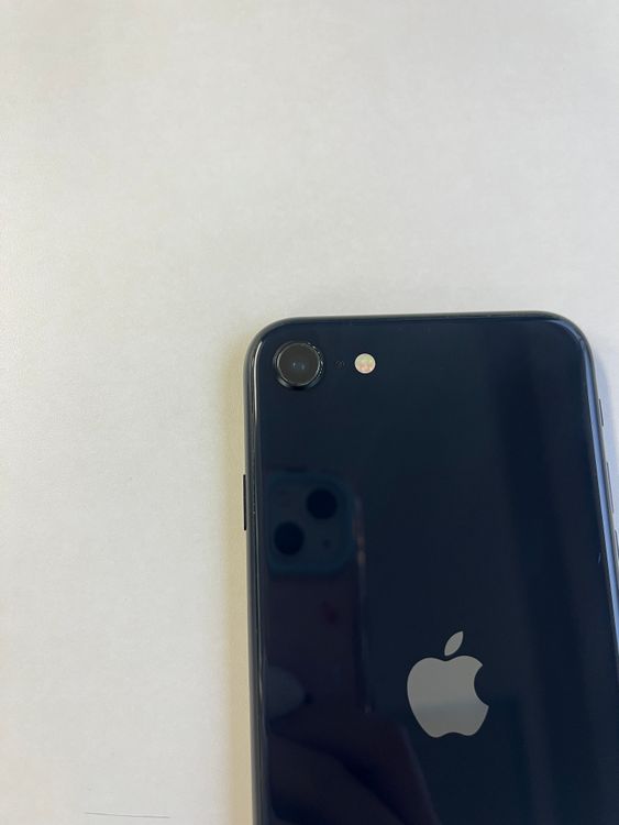 ���� iPhone SE (��3����) 128GB �ߥåɥʥ��� �Хåƥ꡼73% - 1287
