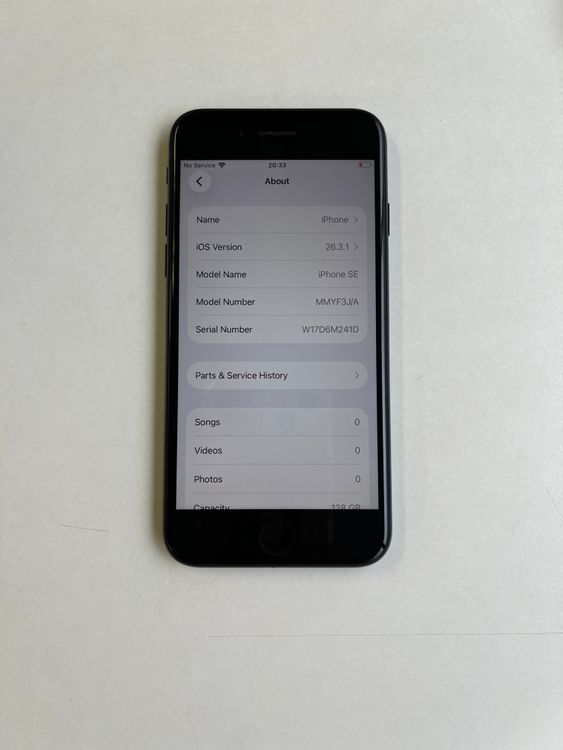 ���� iPhone SE (��3����) 128GB �ߥåɥʥ��� �Хåƥ꡼79% - 1055