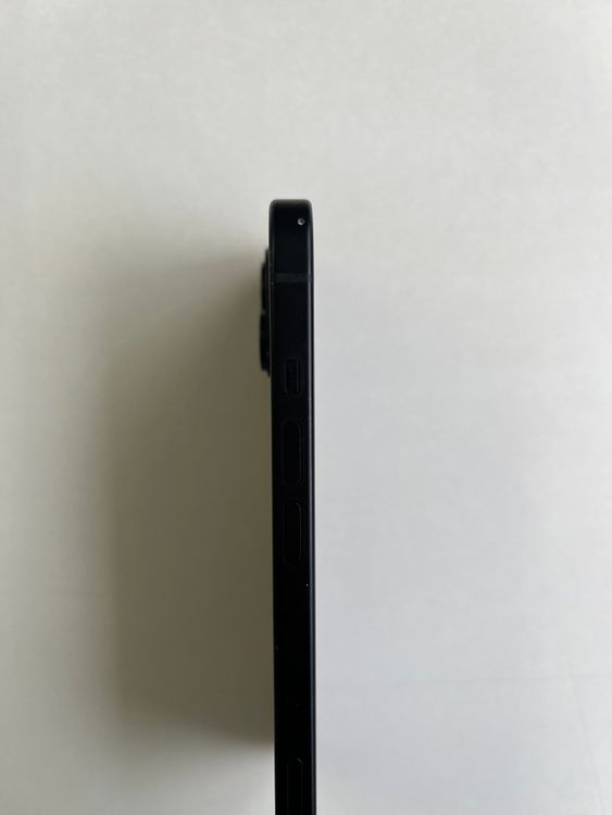 ���� iPhone 15 128GB �֥�å� �Хåƥ꡼85% MTMH3J/A - 0730