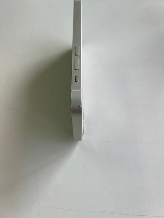 ���� iPhone 12 mini 128GB �ۥ磻�� �Хåƥ꡼75% - 9334