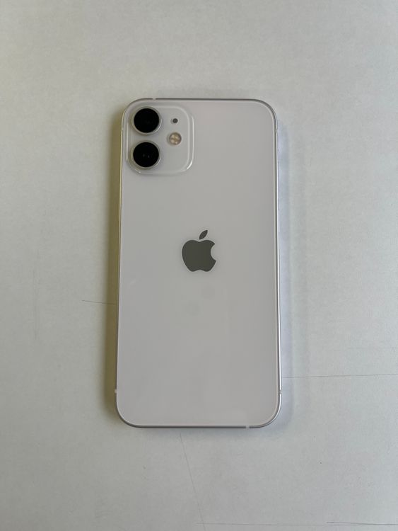 ���� iPhone 12 mini 128GB �ۥ磻�� �Хåƥ꡼72% - 0639