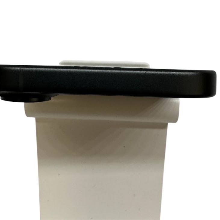 �ڥХåƥ꡼100%��iPhone��16��128GB���֥�å���SIM�ե꡼��au��