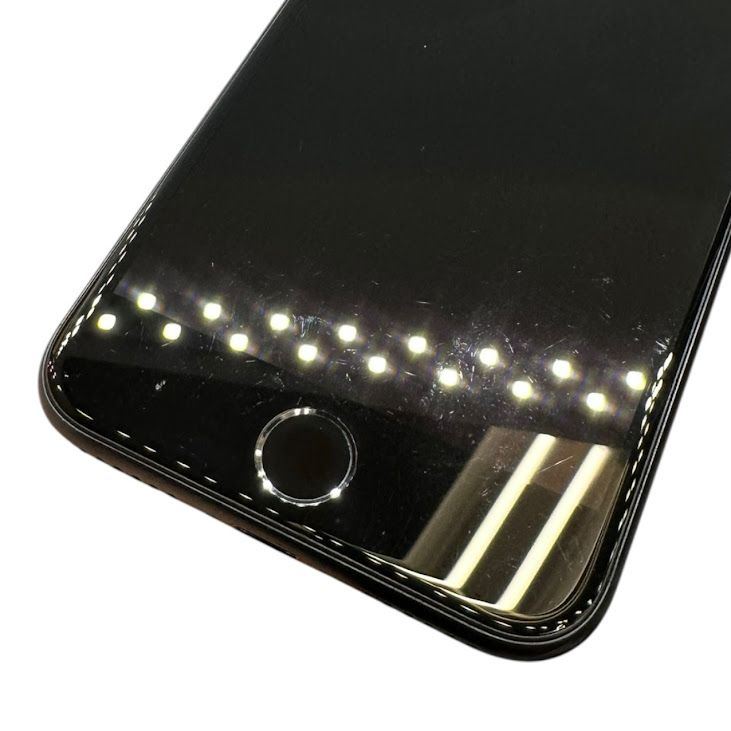 �ڥХåƥ꡼88%��iPhone��SE����3�����64GB���ߥåɥʥ��ȡ�SIM�ե꡼��au��