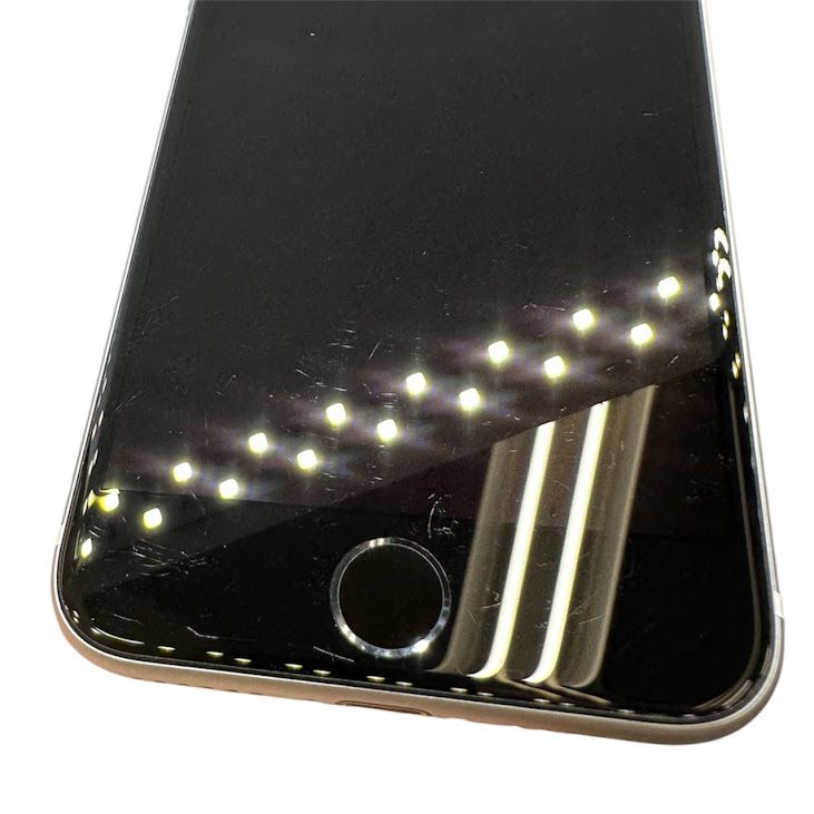 iPhone��SE����2�����64GB���ۥ磻�ȡ�SIM�ե꡼��au��