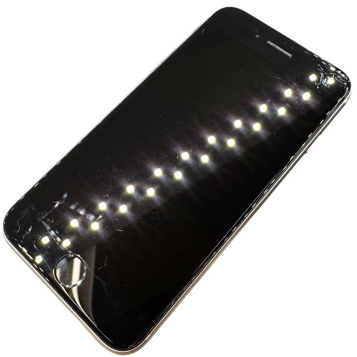 �ڥХåƥ꡼82%��iPhone��SE����2�����64GB���ۥ磻�ȡ�SIM�ե꡼���ɥ�����