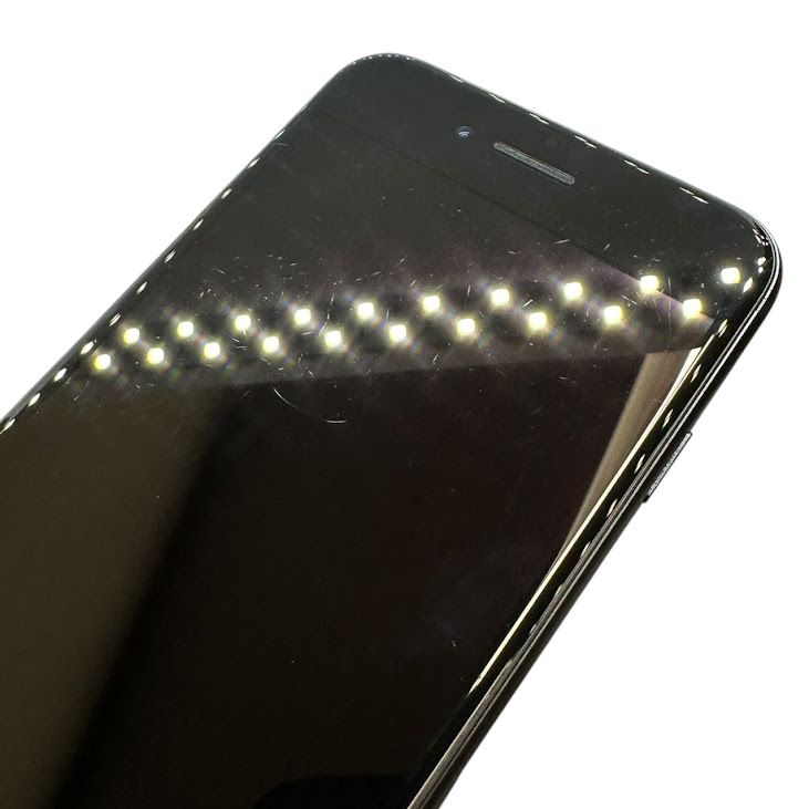 �ڥХåƥ꡼88%��iPhone��SE����3�����64GB���ߥåɥʥ��ȡ�SIM�ե꡼��au��