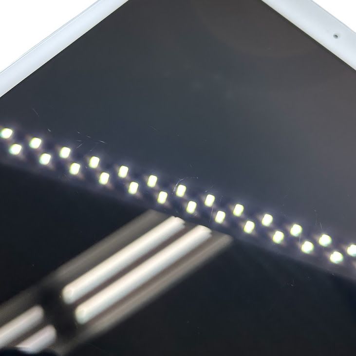 �ڥХåƥ꡼88%��iPad��8������顼��32GB������С���SIM�ե꡼��au��