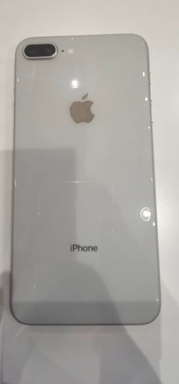 �ڽ���Ź�����ѡ�iPhone8Plus 64GB ����С� SIM���å�����Ѥ�