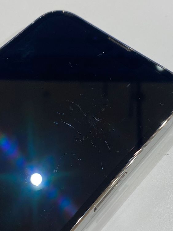 �ڽ���Ź�Хåƥ꡼�򴹺ѡ�iPhone13 Pro 128GB ����С�