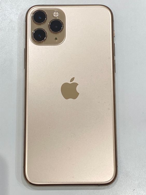 �ڽ���Ź�Хåƥ꡼�򴹺ѡ�iPhone11 Pro 256GB �������