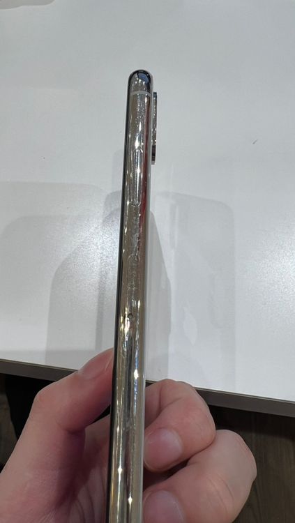 �ڽ���Ź�����ѡ�iPhoneX 64GB ����С� sim���å�����Ѥ�