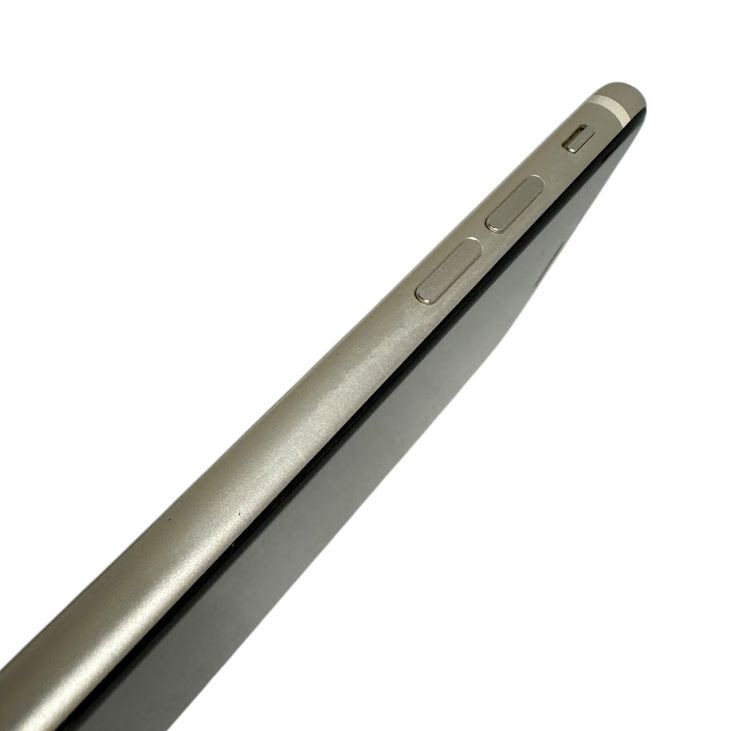 iPhone��SE����3�����128GB���������饤�ȡ�SIM�ե꡼���ɥ�����