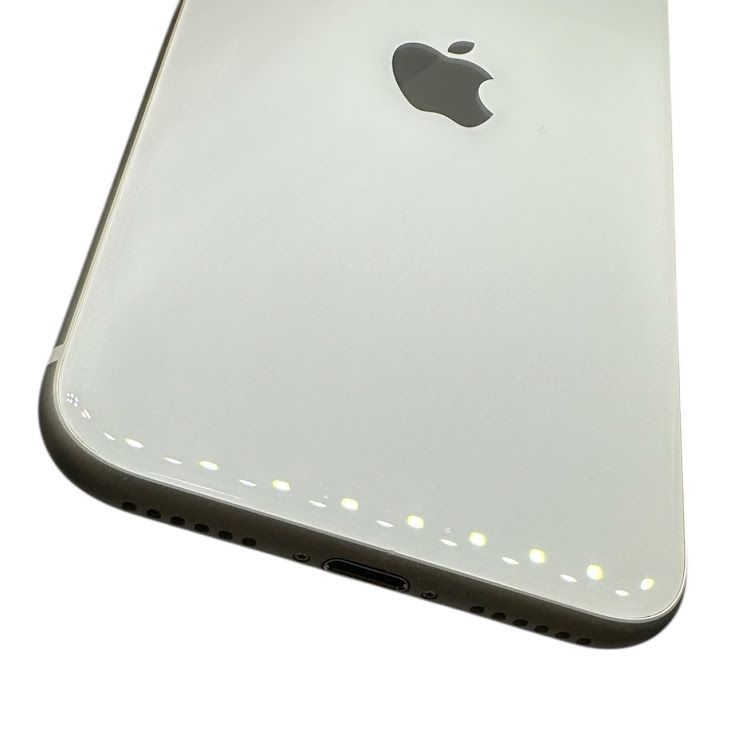 iPhone��SE����2�����64GB���ۥ磻�ȡ�SIM�ե꡼��au��