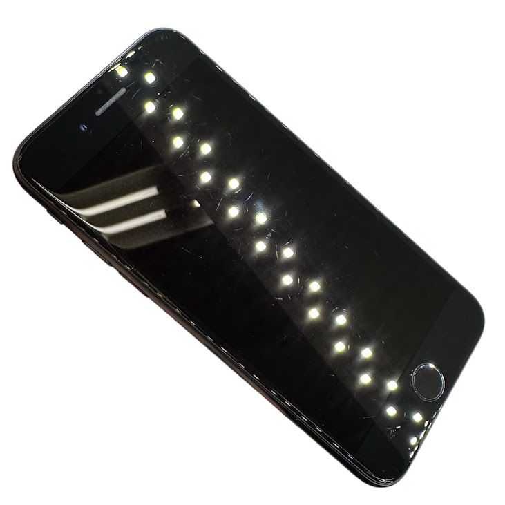 �ڥХåƥ꡼84%��iPhone��SE����2�����64GB���֥�å���SIM�ե꡼��au��