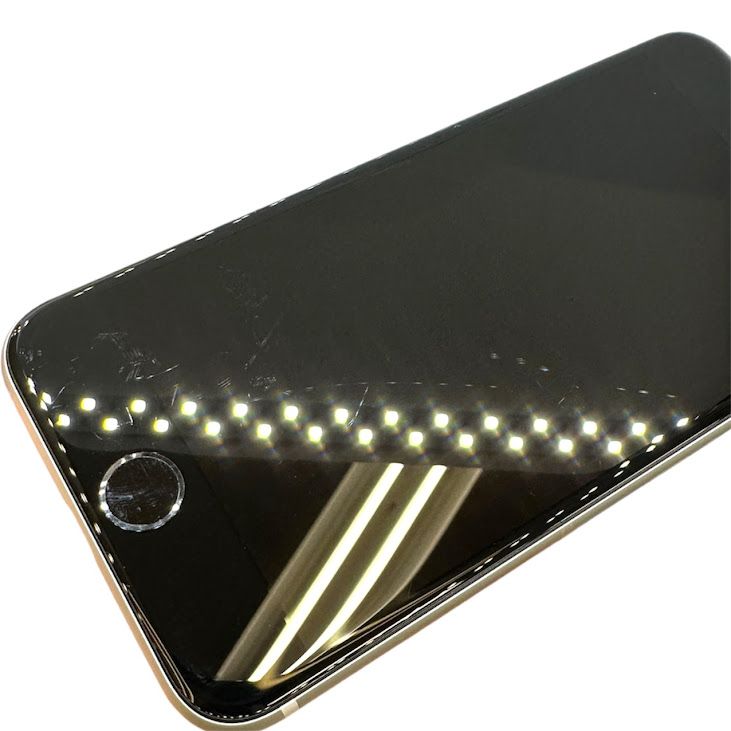 �ڥХåƥ꡼94%��iPhone��SE����2�����64GB���ۥ磻�ȡ�SIM�ե꡼��au��