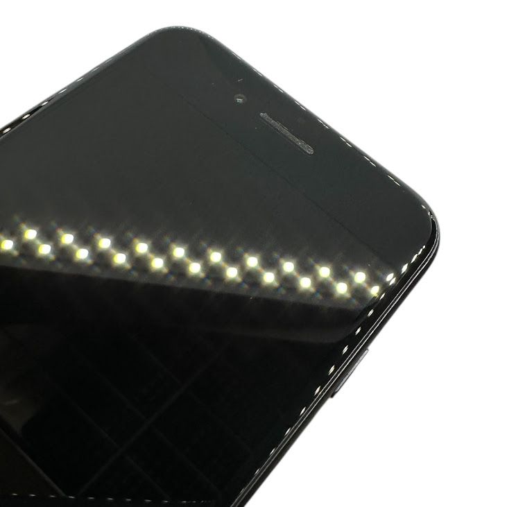 �ڥХåƥ꡼85%��iPhone��SE����2�����128GB���֥�å���SIM�ե꡼