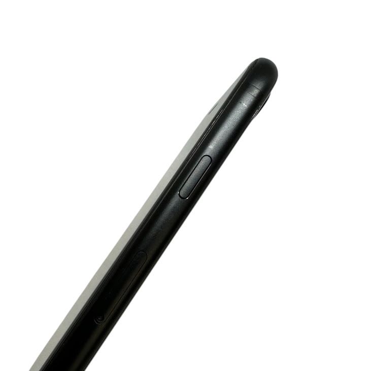 �ڥХåƥ꡼86%��iPhone��SE����2�����64GB���֥�å���SIM�ե꡼��au��
