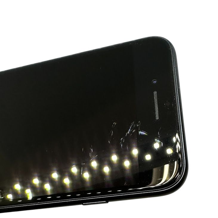 �ڥХåƥ꡼99%��iPhone��SE����3�����64GB���ߥåɥʥ��ȡ�SIM�ե꡼��au��