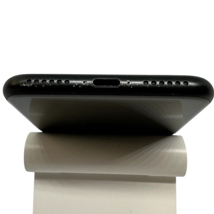 �ڥХåƥ꡼85%��iPhone��SE����2�����128GB���֥�å���SIM�ե꡼