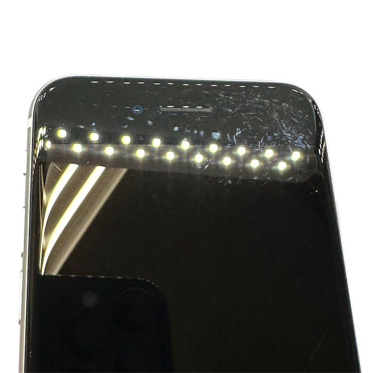 �ڥХåƥ꡼94%��iPhone��SE����2�����64GB���ۥ磻�ȡ�SIM�ե꡼��au��
