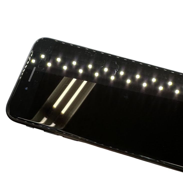 �ڥХåƥ꡼98%��iPhone��SE����3�����64GB���ߥåɥʥ���