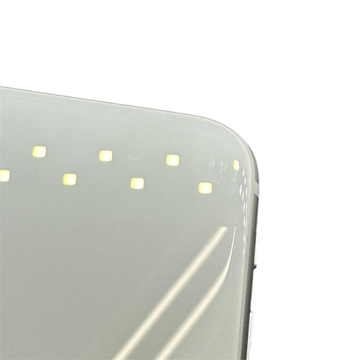 �ڥХåƥ꡼92%��iPhone��SE����2�����64GB���ۥ磻�ȡ�SIM�ե꡼��au��