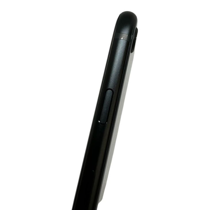 �ڥХåƥ꡼100%��iPhone��SE����3�����64GB���ߥåɥʥ��ȡ�SIM�ե꡼��au��