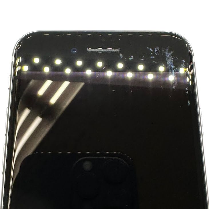 �ڥХåƥ꡼92%��iPhone��SE����2�����64GB���ۥ磻�ȡ�SIM�ե꡼��au��