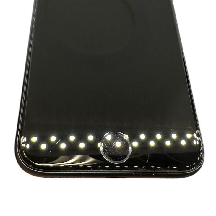 �ڥХåƥ꡼90%��iPhone��SE����2�����64GB���֥�å���SIM�ե꡼��au��