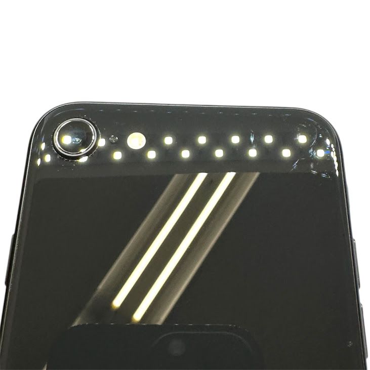 �ڥХåƥ꡼92%��iPhone��SE����2�����64GB���֥�å���SIM�ե꡼��au��