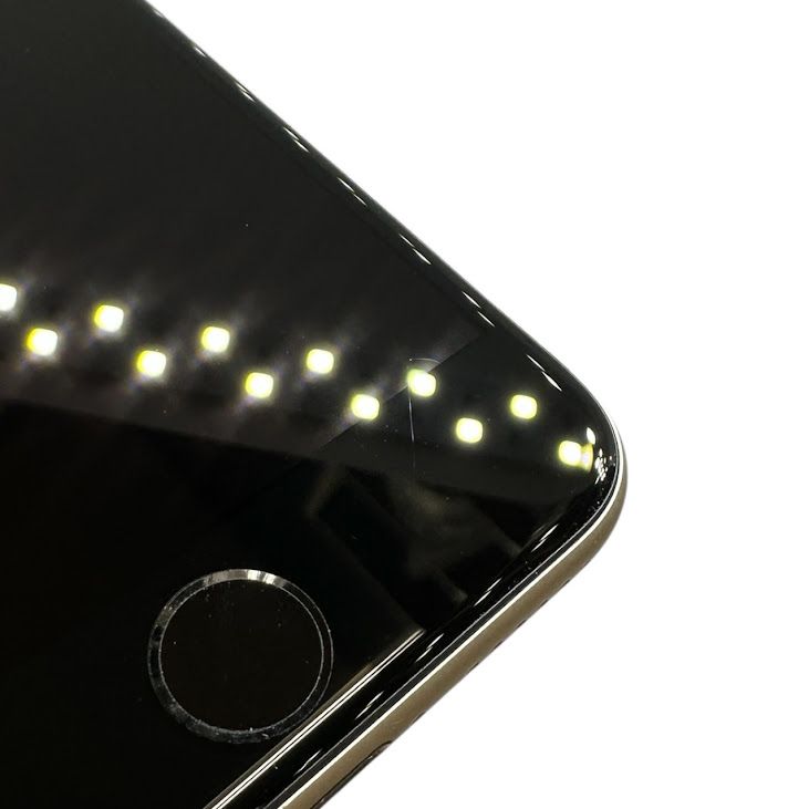 �ڥХåƥ꡼100%��iPhone��SE����3�����64GB���������饤�ȡ�SIM�ե꡼���ɥ�����