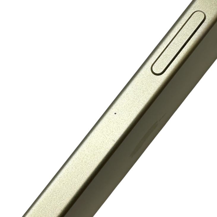 �ڥХåƥ꡼82%��iPhone��15��128GB������������SIM�ե꡼��au��
