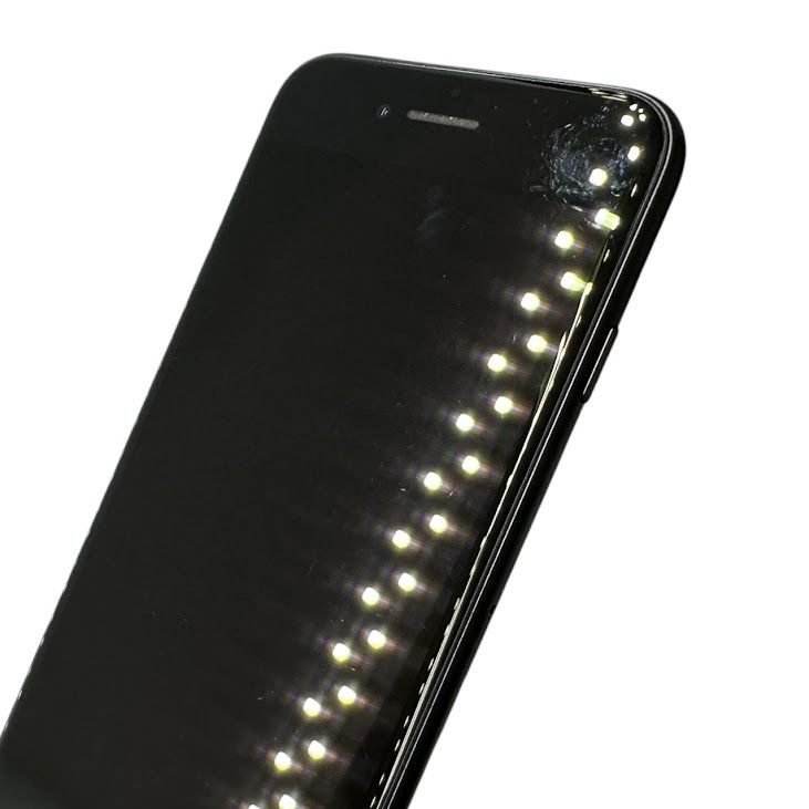 �ڥХåƥ꡼97%��iPhone��SE����2�����64GB���֥�å���SIM�ե꡼���ɥ�����