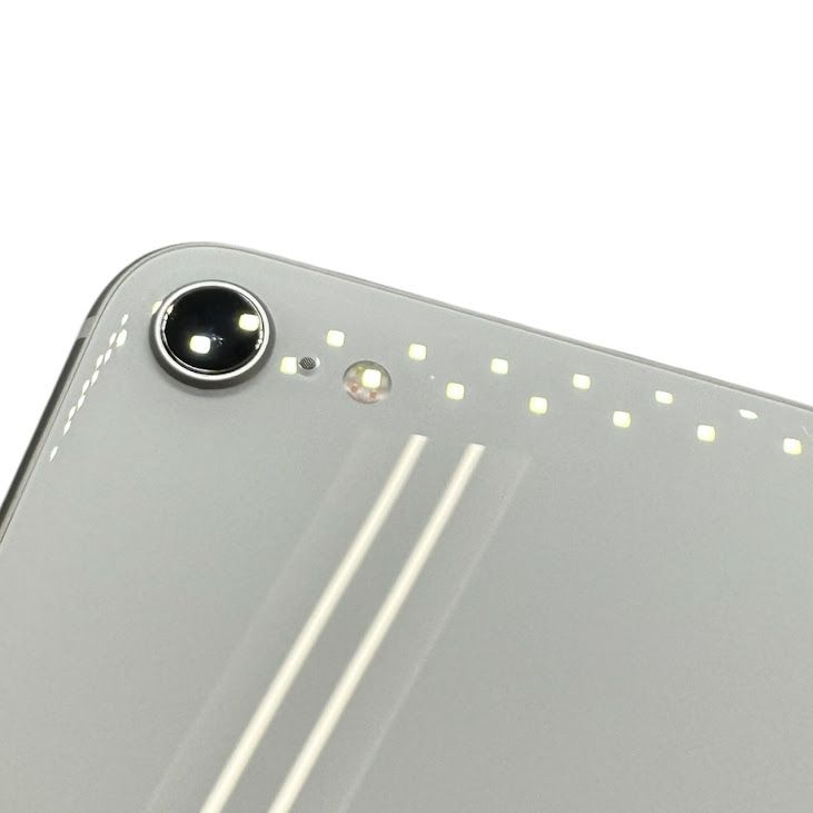 �ڥХåƥ꡼83%��iPhone��SE����2�����64GB���ۥ磻�ȡ�SIM�ե꡼��au��