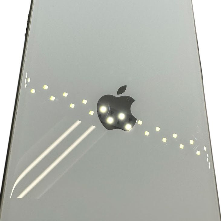 iPhone��SE����2�����64GB���ۥ磻�ȡ�SIM�ե꡼