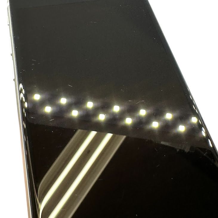 �ڥХåƥ꡼99%��iPhone��SE����2�����64GB���ۥ磻�ȡ�SIM�ե꡼���ɥ�����